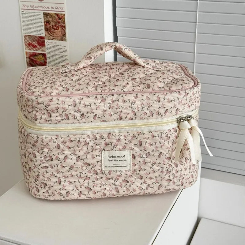 Women's Floral Print Cosmetic Bag