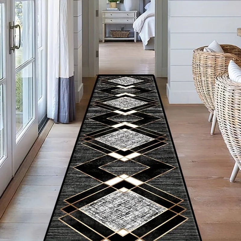 VIKAMA Black Gold Diamond Pattern Rug