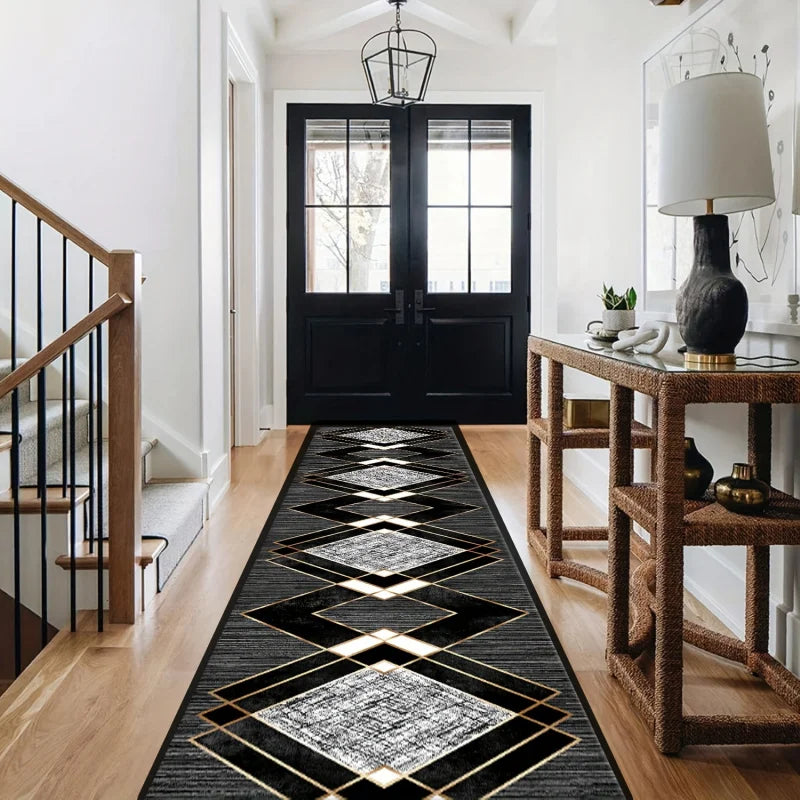 VIKAMA Black Gold Diamond Pattern Rug